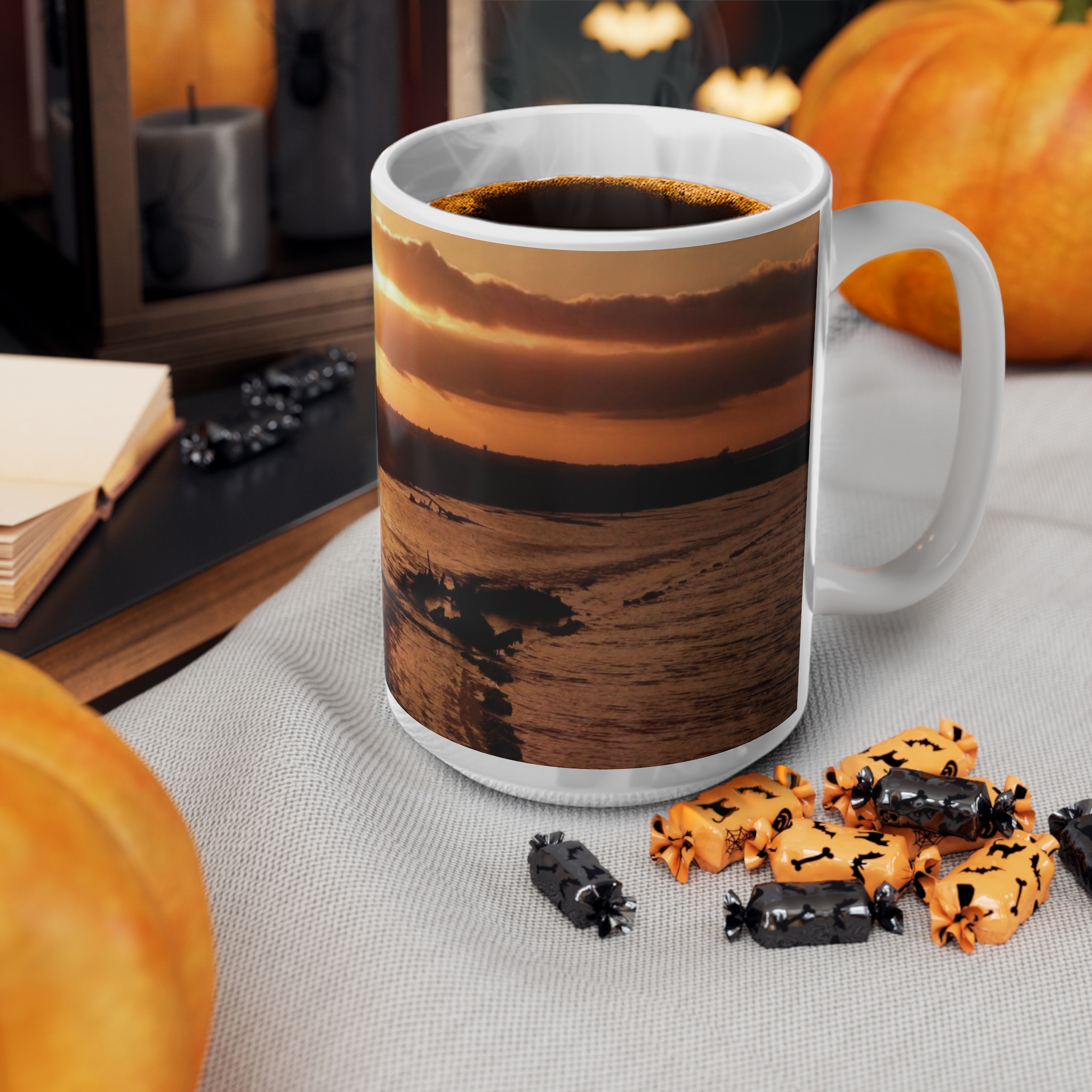 Decaying Wherry in the Mud             free P&P - Image 11